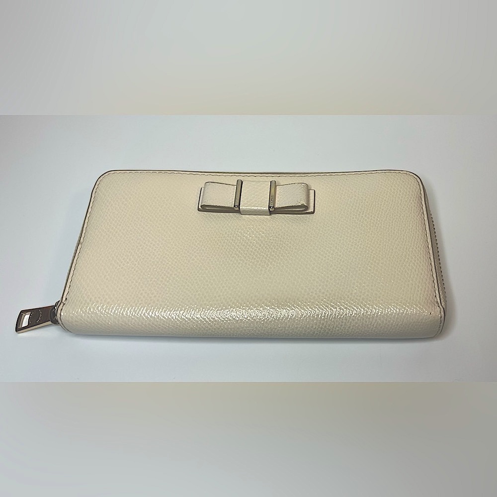 Coach DARCY Leather Long Wallet with a bow - cream / white